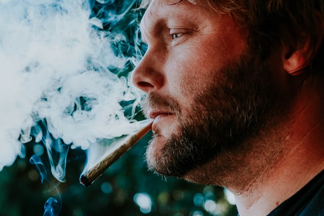 Guide To Smoking CBD and its Benefits