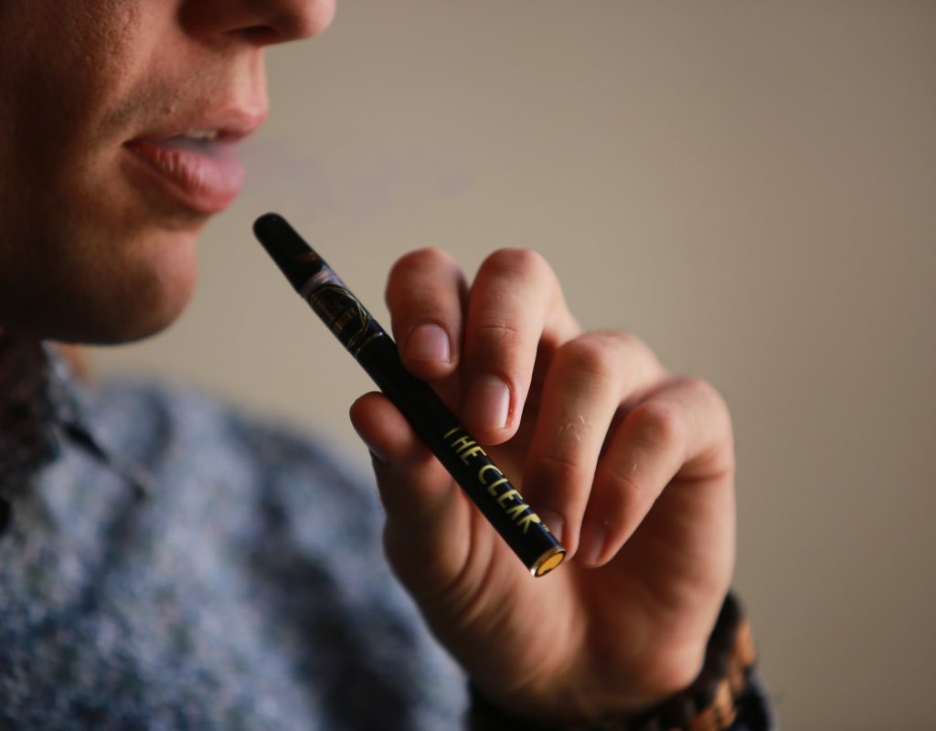 Different Ways of Vaping Cannabis